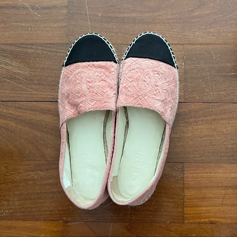authentic chanel pink & black 17a velvet camellia flower cap espadrilles size 37